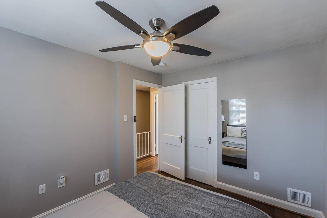 Beautiful 3Br 2Ba House With Cozy Backyard By Cozysuites Alexandria Luaran gambar