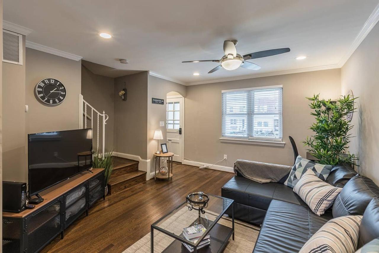 Beautiful 3Br 2Ba House With Cozy Backyard By Cozysuites Alexandria Luaran gambar