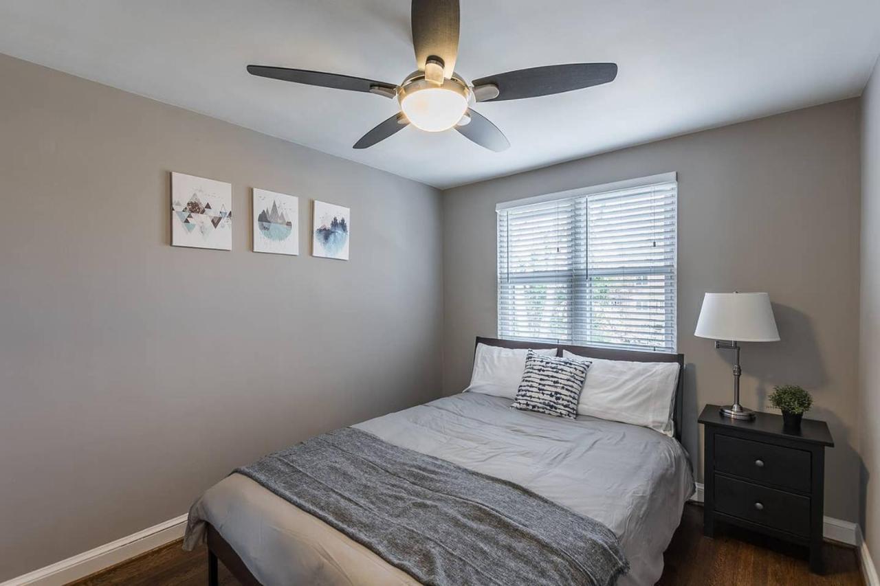 Beautiful 3Br 2Ba House With Cozy Backyard By Cozysuites Alexandria Luaran gambar