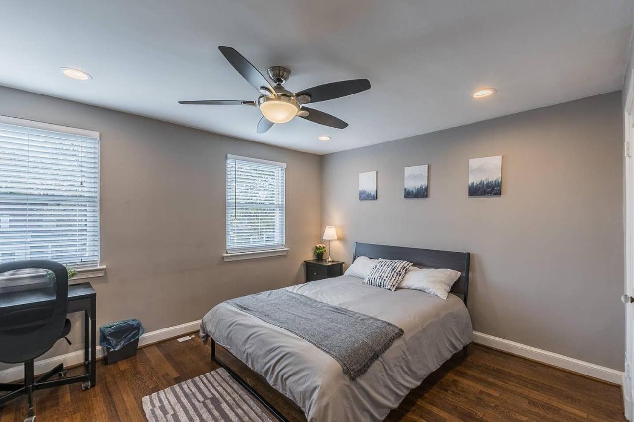 Beautiful 3Br 2Ba House With Cozy Backyard By Cozysuites Alexandria Luaran gambar
