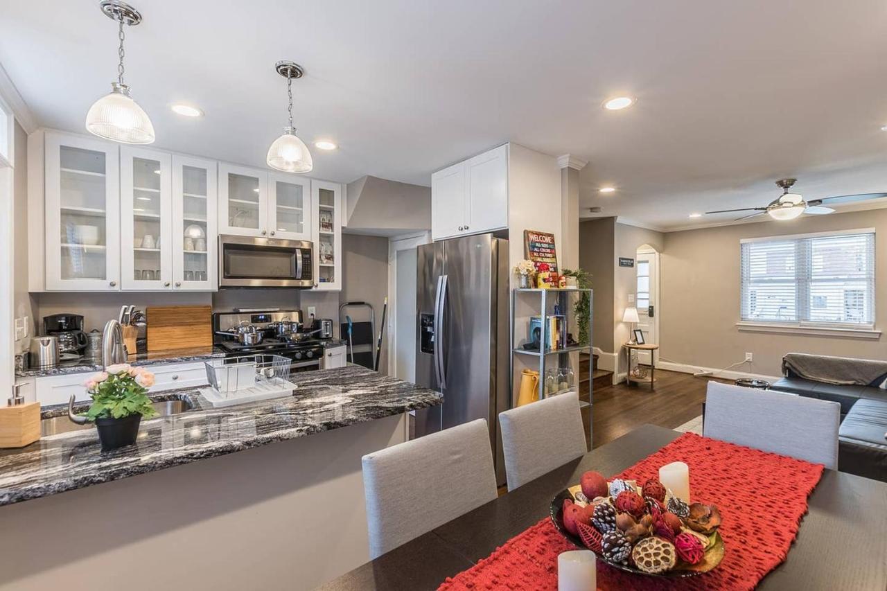 Beautiful 3Br 2Ba House With Cozy Backyard By Cozysuites Alexandria Luaran gambar