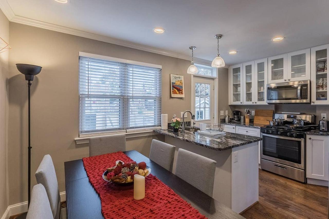 Beautiful 3Br 2Ba House With Cozy Backyard By Cozysuites Alexandria Luaran gambar